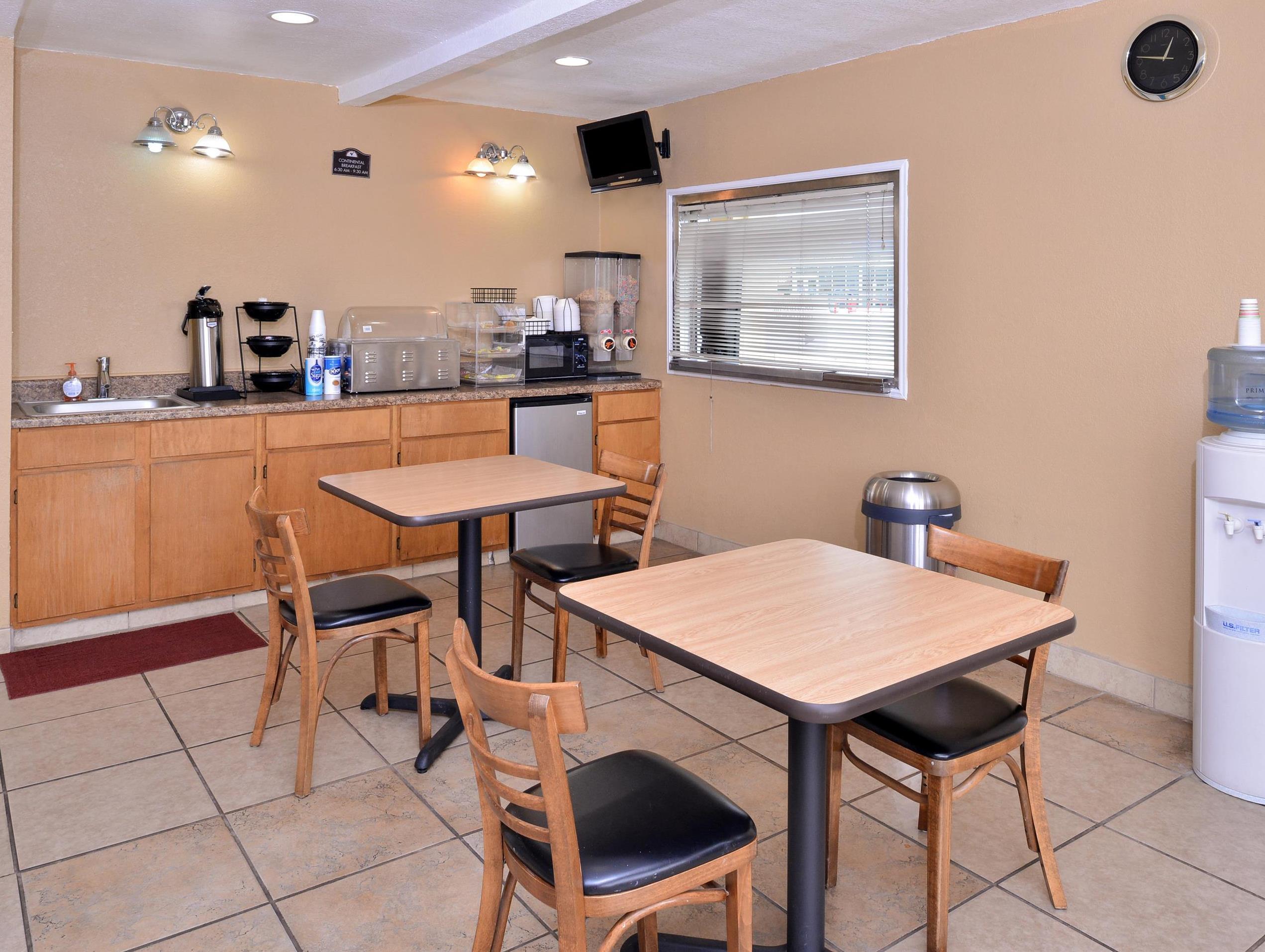 Americas Best Value Inn Schulenburg Esterno foto