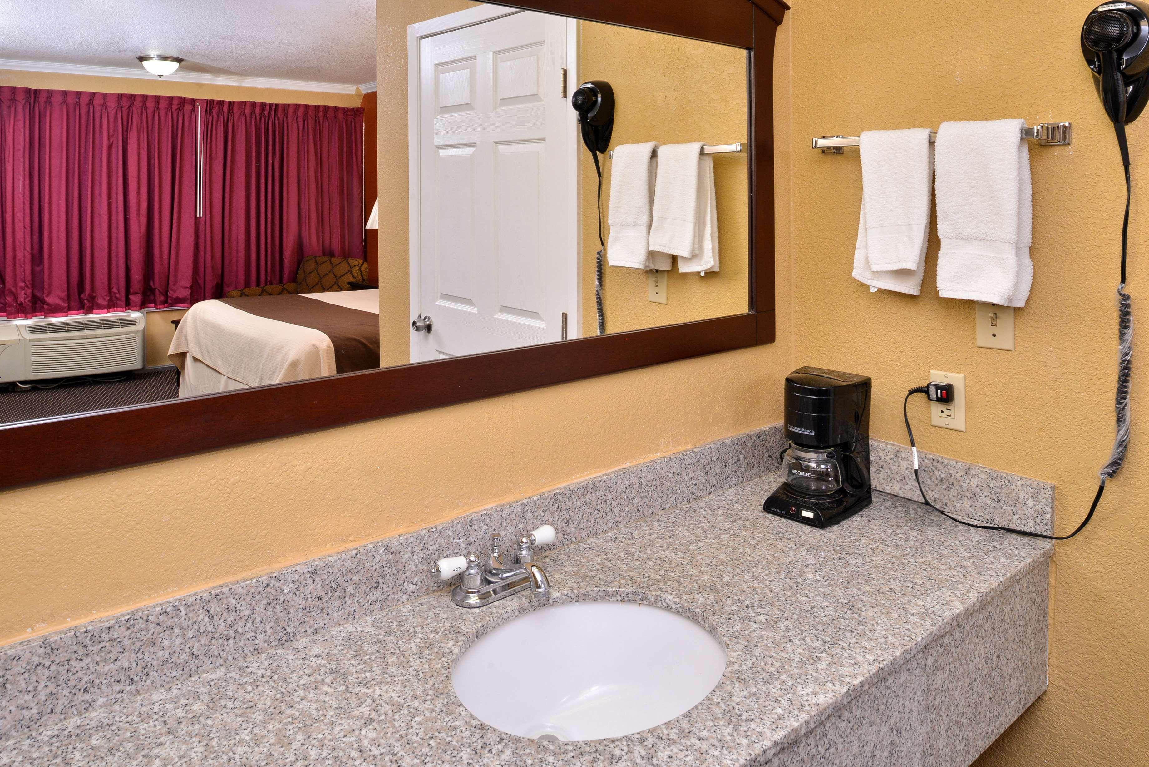 Americas Best Value Inn Schulenburg Esterno foto